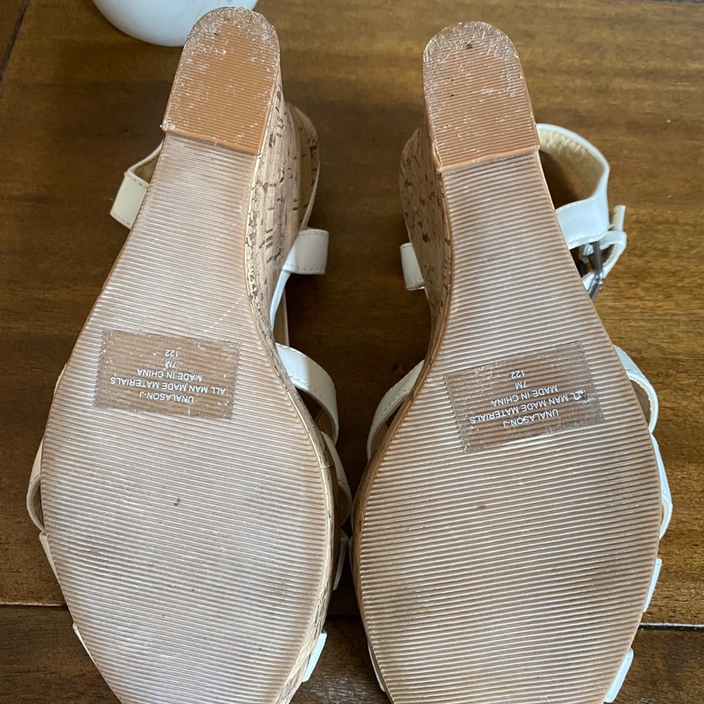 Shoes - Picture 3 of 3